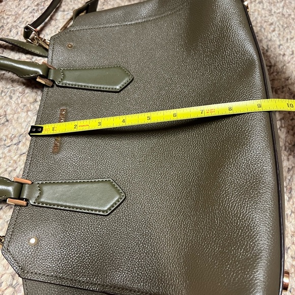 Beautiful Green Michael Kors Purse - Picture 2 of 12